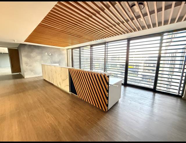 1,481M² OFFICE TO LET IN PARKTOWN